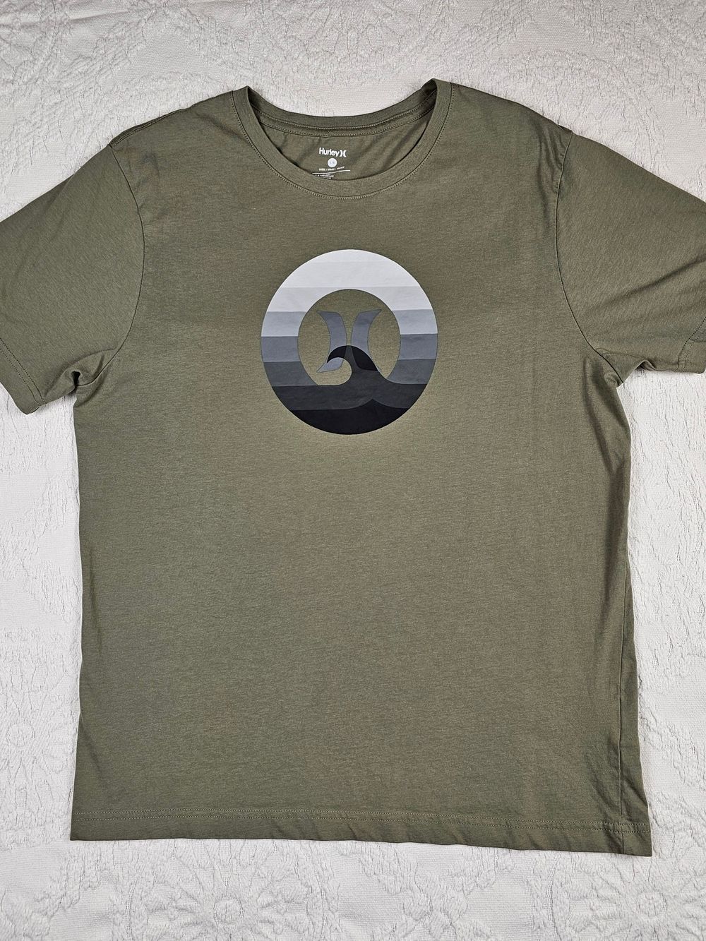 Hurley Gradient Wave Logo T-Shirt Olive Green Crew Neck Large